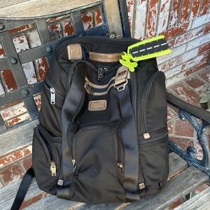 Tumi Alpha Bravo Kingsville Deluxe Brief Pack.